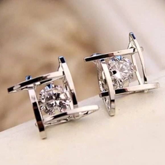 *NEW Round Solitaire Caged Diamond Stud Earrings - Picture 4 of 10